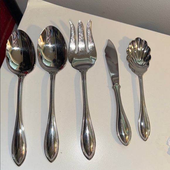 Oneida Silver Serving Utensil Collection - Picture 1 of 2